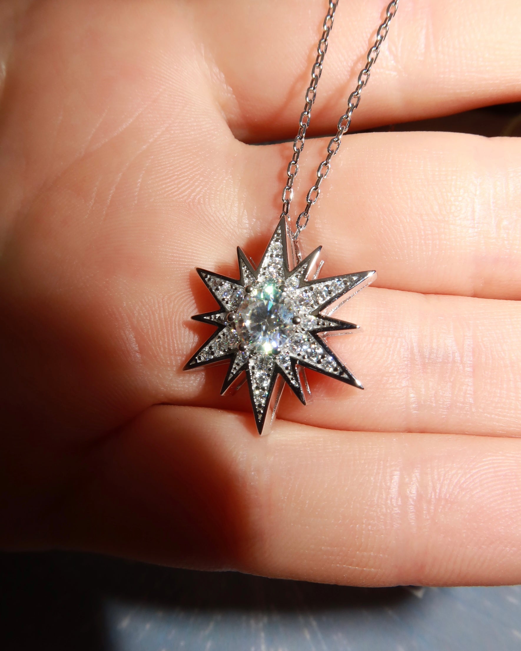 STELLI Statement Pendant with Chain White Gold Vermeil with Moissanites