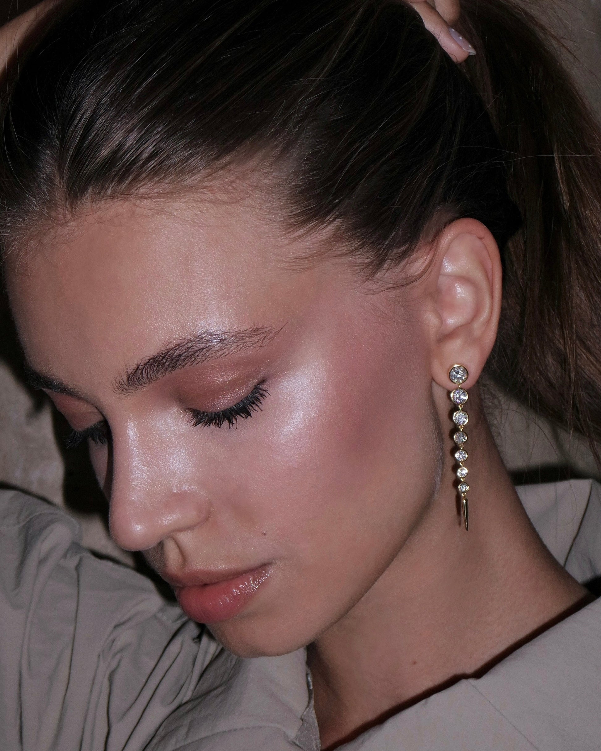 ETERI LONG EARRINGS White Gold Vermeil with Moissanites